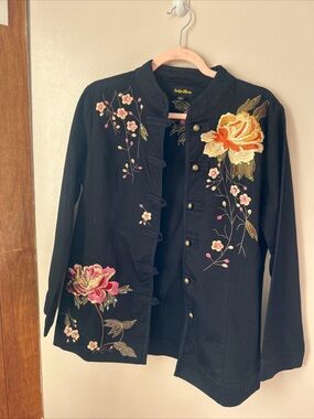 J Black jacket with floral embroidery by Indigo Moon — Size S, 100% Cotton